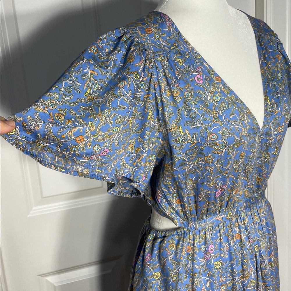 XíRENA Gabrielle Cutout Dress Size Large Blue Floral Midi V Neck Flutter Sleeve - Picture 4 of 16